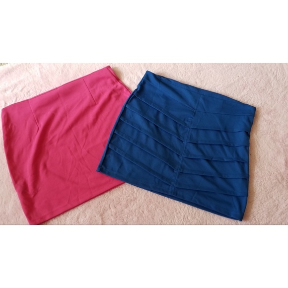 ((Bundle deal)) 2 mini skirts - Picture 1 of 1
